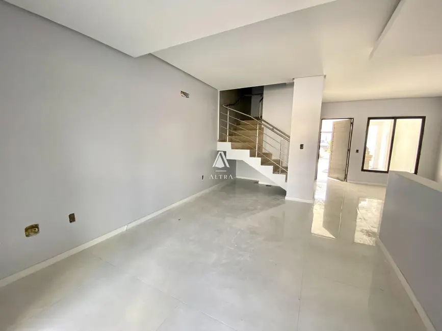 Foto 2 de Casa com 3 quartos à venda, 174m2 em Camobi, Santa Maria - RS