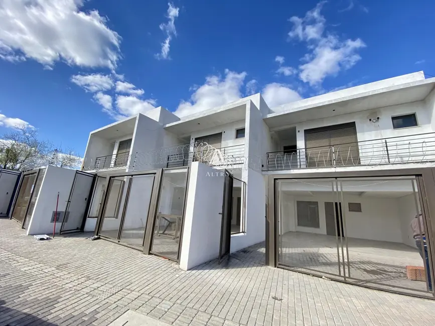 Foto 1 de Casa com 3 quartos à venda, 172m2 em Camobi, Santa Maria - RS