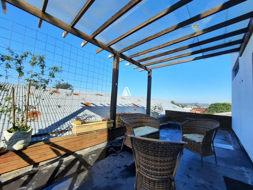 Foto 1 de Casa com 3 quartos à venda, 210m2 em Dom Antônio Reis, Santa Maria - RS