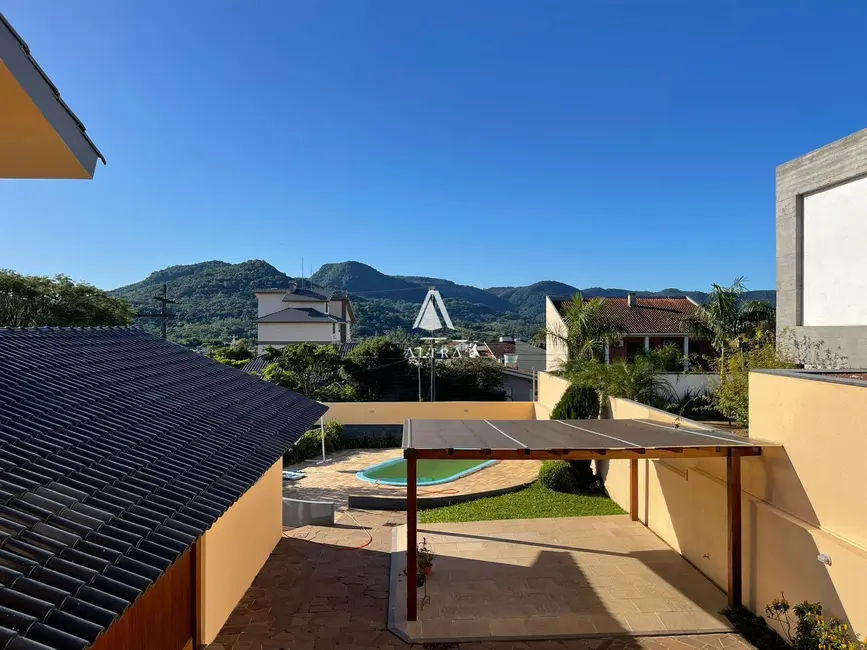 Foto 1 de Casa de Condomínio com 3 quartos à venda, 222m2 em São José, Santa Maria - RS
