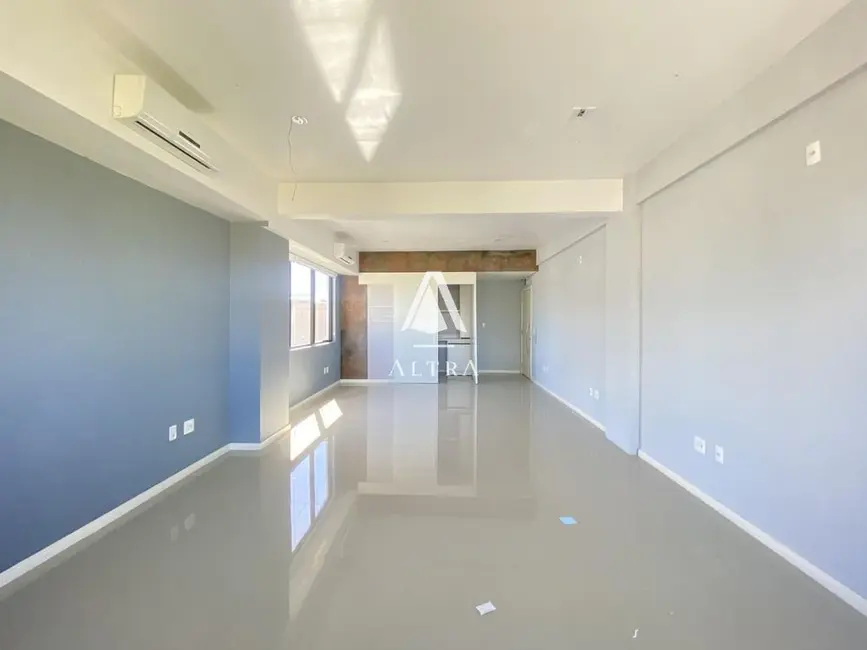 Foto 1 de Sala Comercial com 1 quarto à venda, 44m2 em Nossa Senhora das Dores, Santa Maria - RS