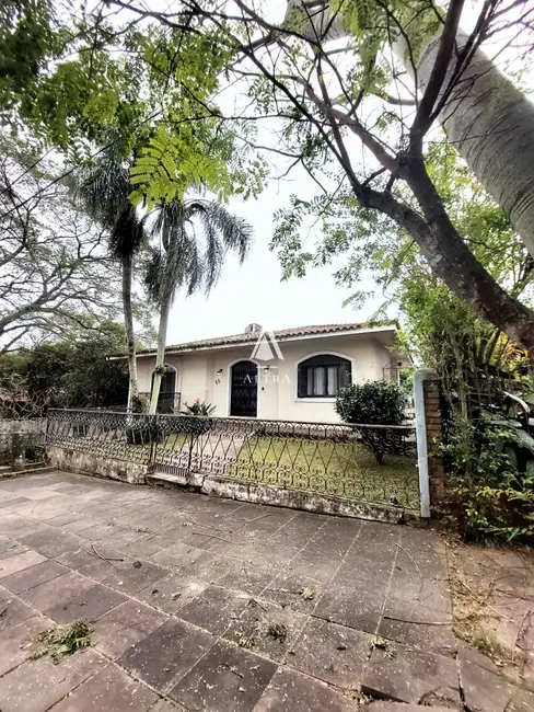 Foto 1 de Casa com 4 quartos à venda, 315m2 em Nossa Senhora de Lourdes, Santa Maria - RS