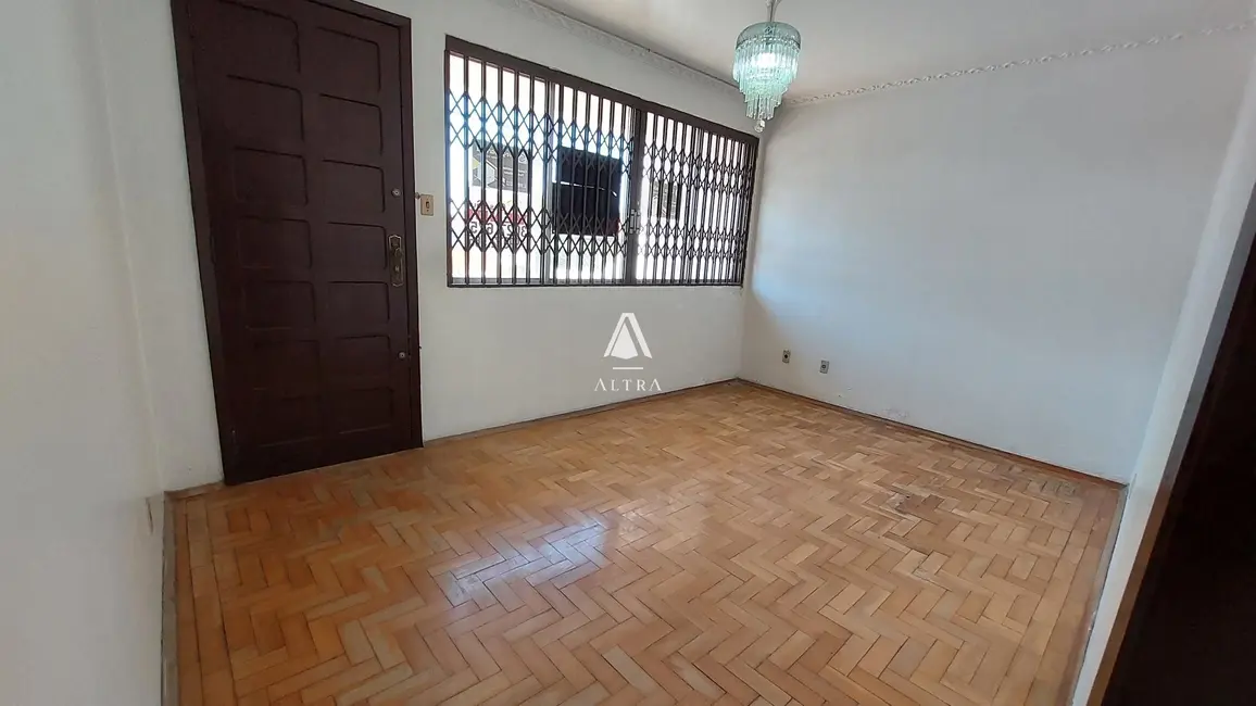 Foto 2 de Casa com 5 quartos à venda, 152m2 em Itararé, Santa Maria - RS