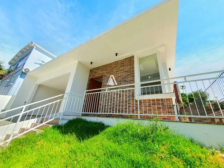 Foto 1 de Casa com 2 quartos à venda, 180m2 em Nossa Senhora das Dores, Santa Maria - RS