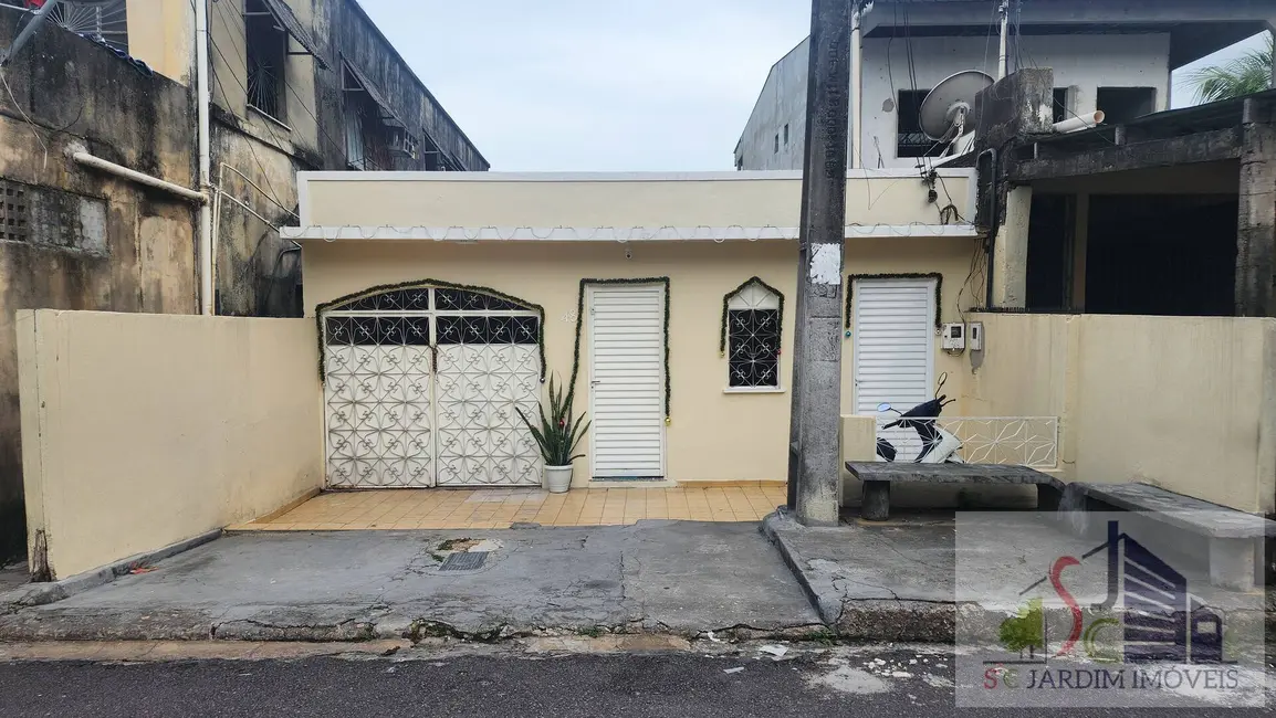 Casa com 3 quartos à venda, 151m2 em Santo Antônio, Manaus - AM - imagem 2 Foto 2 de Casa com 3 quartos à venda, 151m2 em Santo Antônio, Manaus - AM