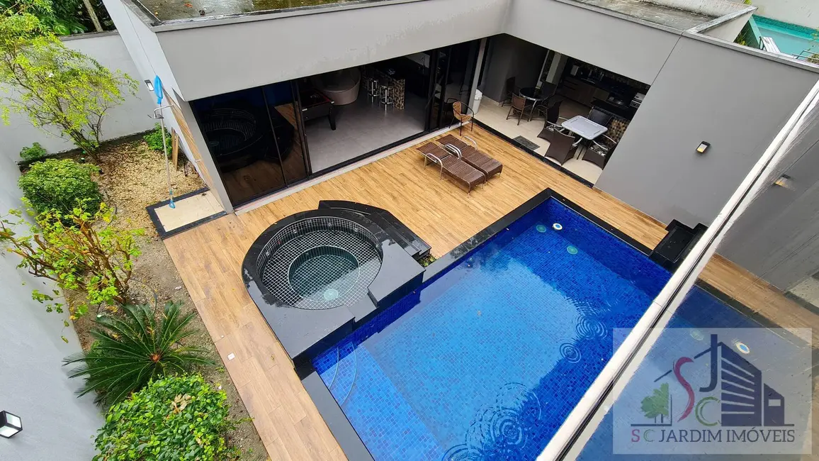 Casa de Condomínio com 5 quartos à venda, 450m2 em Ponta Negra, Manaus - AM - imagem 7 Foto 7 de Casa de Condomínio com 5 quartos à venda, 450m2 em Ponta Negra, Manaus - AM