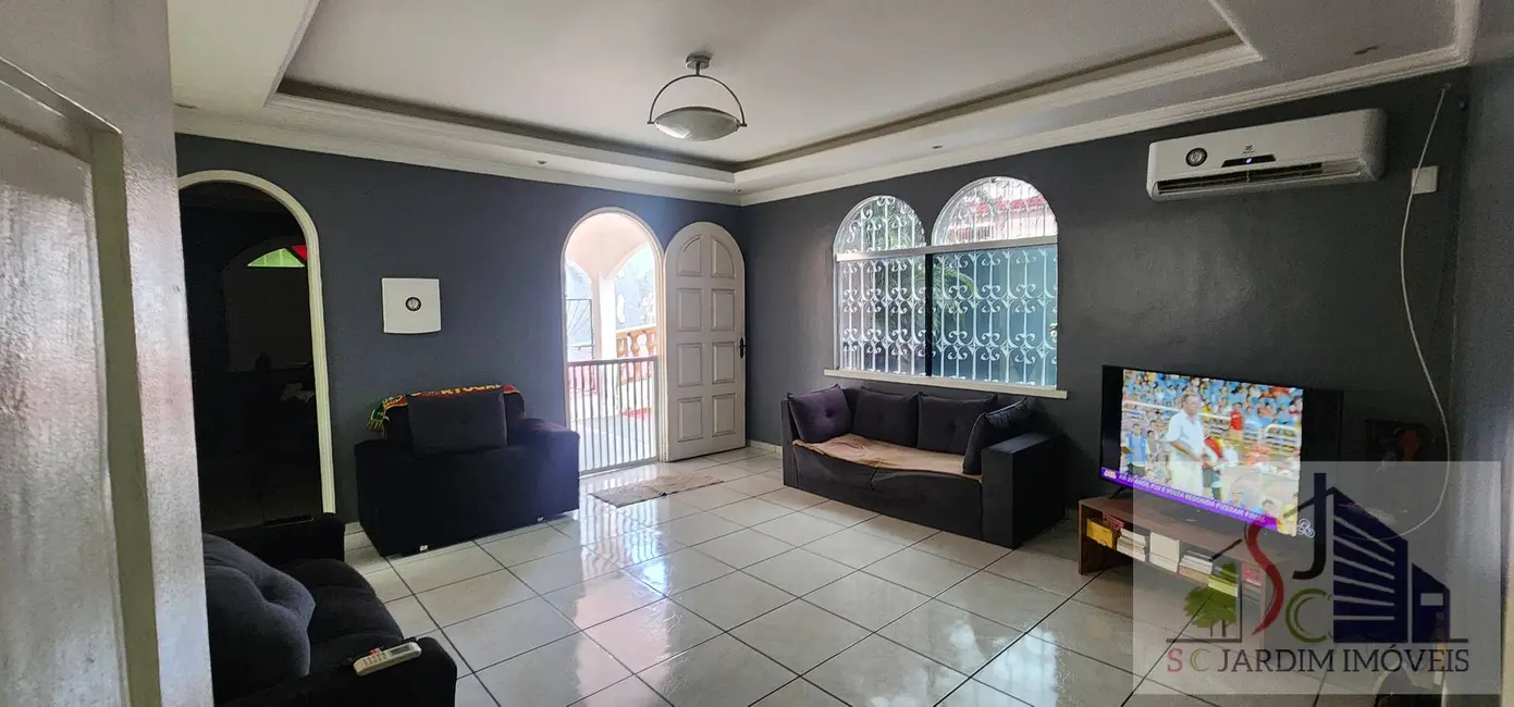 Casa com 3 quartos à venda, 222m2 em Parque 10 de Novembro, Manaus - AM - imagem 3 Foto 3 de Casa com 3 quartos à venda, 222m2 em Parque 10 de Novembro, Manaus - AM