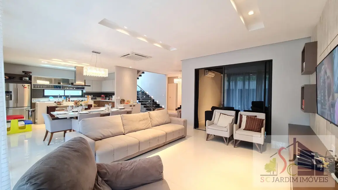 Casa de Condomínio com 5 quartos à venda, 450m2 em Ponta Negra, Manaus - AM - imagem 2 Foto 2 de Casa de Condomínio com 5 quartos à venda, 450m2 em Ponta Negra, Manaus - AM