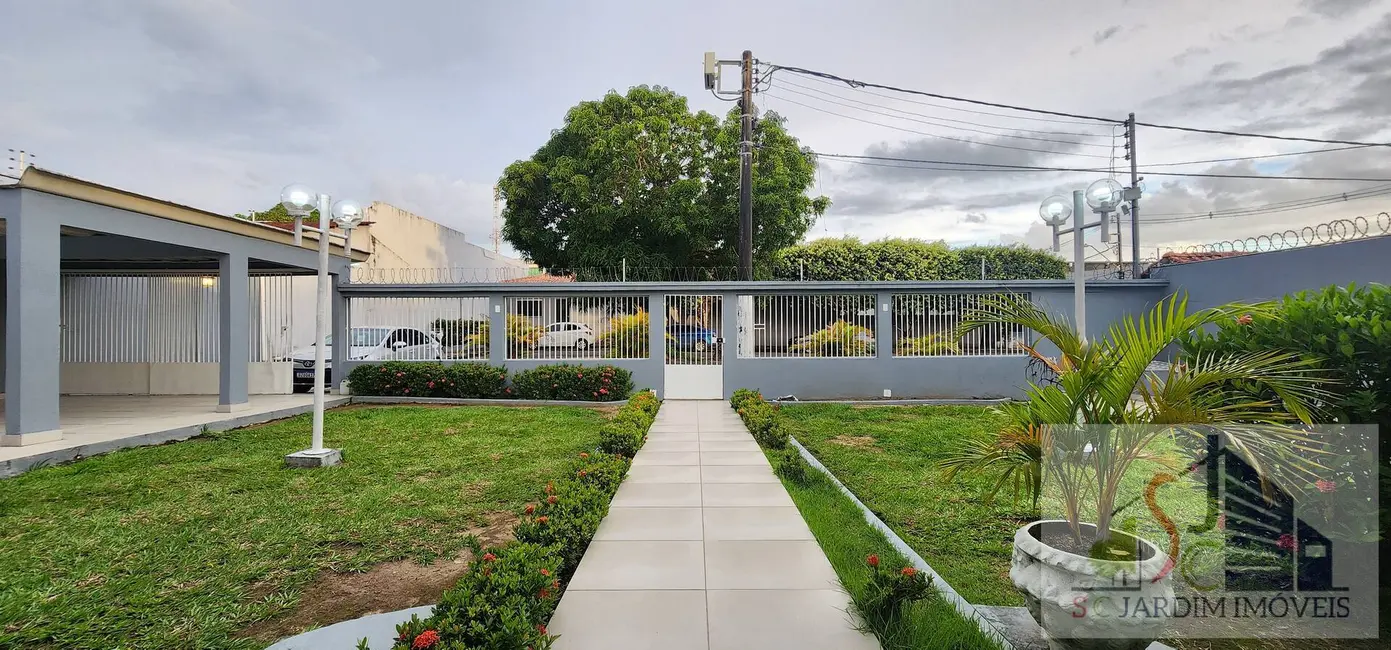 Foto 2 de Casa com 4 quartos à venda, 284m2 em Adrianópolis, Manaus - AM