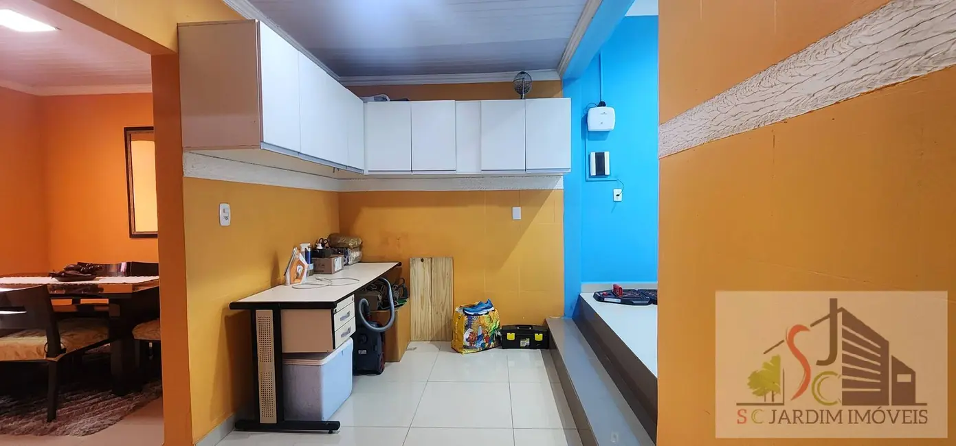 Casa com 3 quartos à venda e para alugar, 205m2 em Colônia Santo Antônio, Manaus - AM - imagem 6 Foto 6 de Casa com 3 quartos à venda e para alugar, 205m2 em Colônia Santo Antônio, Manaus - AM