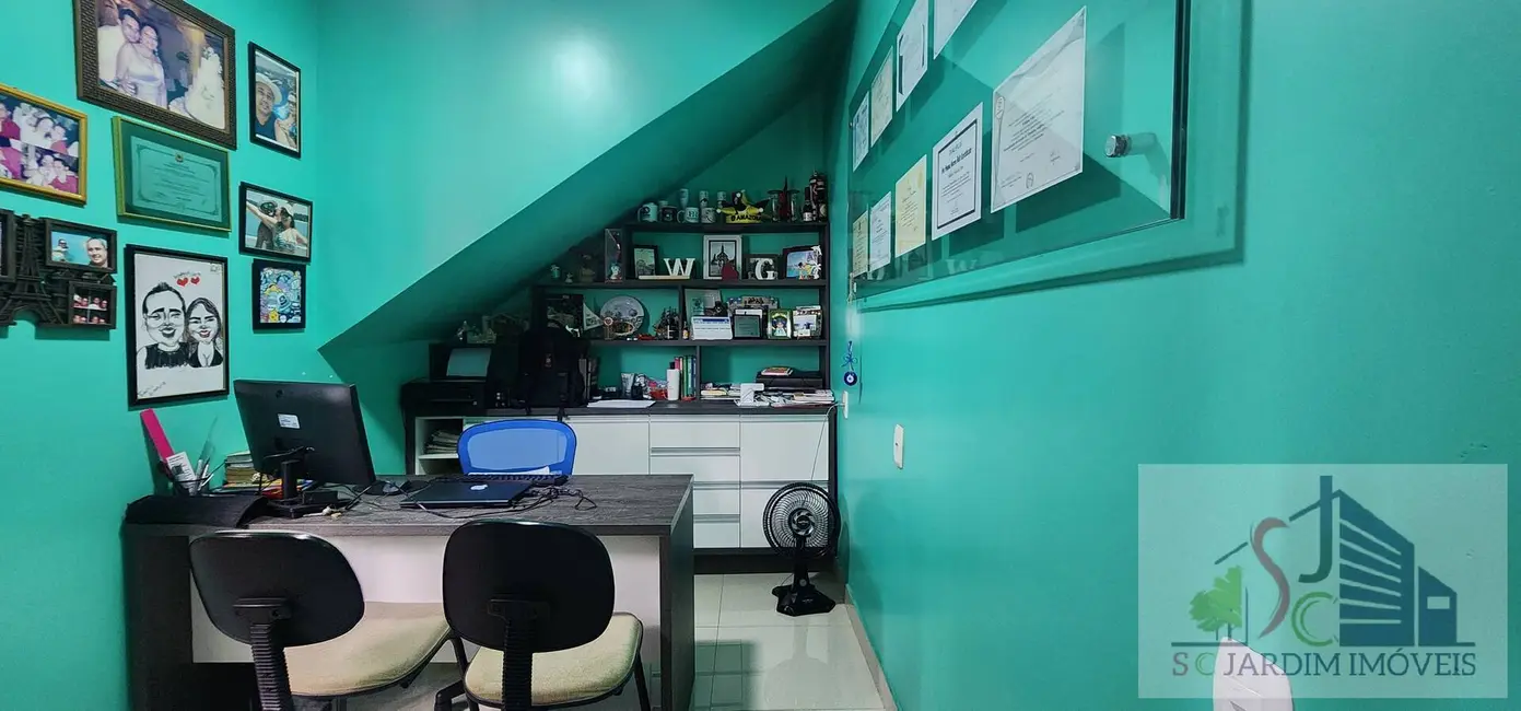 Casa com 3 quartos à venda e para alugar, 205m2 em Colônia Santo Antônio, Manaus - AM - imagem 8 Foto 8 de Casa com 3 quartos à venda e para alugar, 205m2 em Colônia Santo Antônio, Manaus - AM