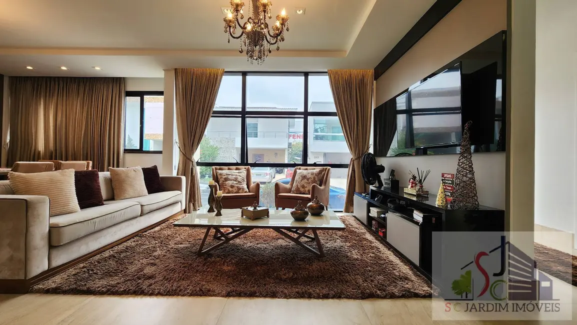 Foto 3 de Casa com 5 quartos à venda, 234m2 em Flores, Manaus - AM