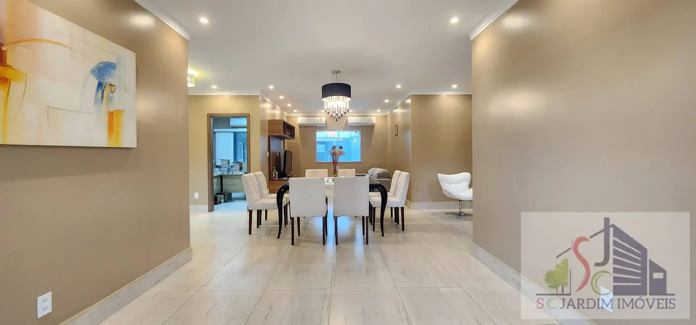 Foto 8 de Casa com 4 quartos à venda, 284m2 em Adrianópolis, Manaus - AM