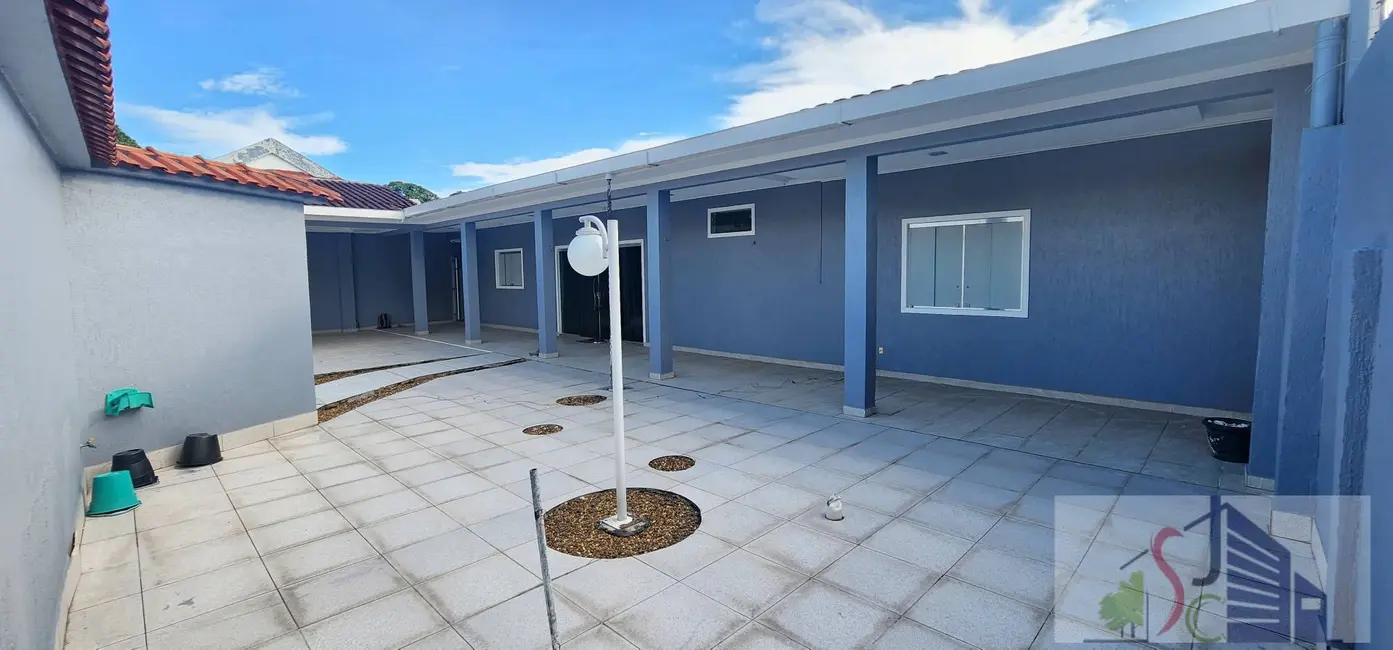 Foto 2 de Casa com 4 quartos à venda e para alugar, 350m2 em Adrianópolis, Manaus - AM
