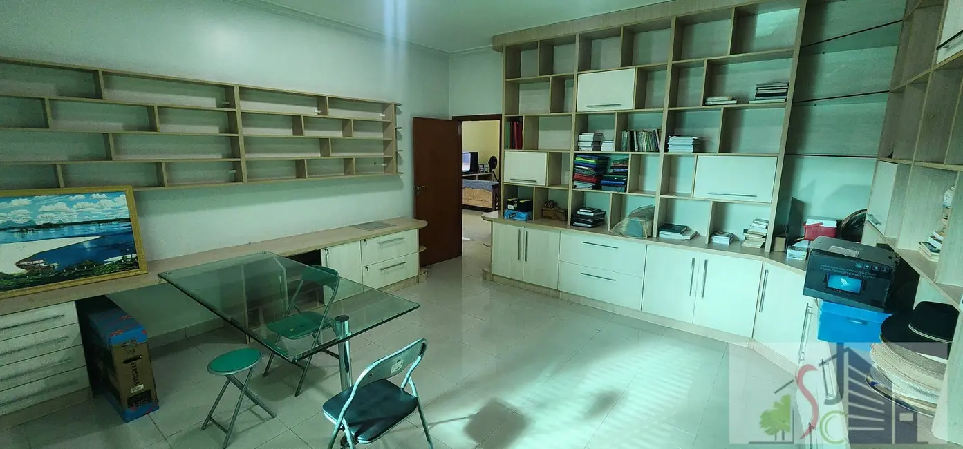 Foto 9 de Casa com 4 quartos à venda e para alugar, 350m2 em Adrianópolis, Manaus - AM