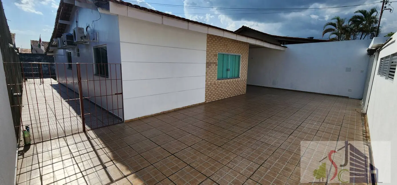 Foto 2 de Casa com 3 quartos à venda, 169m2 em Planalto, Manaus - AM