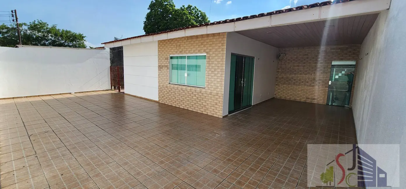 Foto 3 de Casa com 3 quartos à venda, 169m2 em Planalto, Manaus - AM