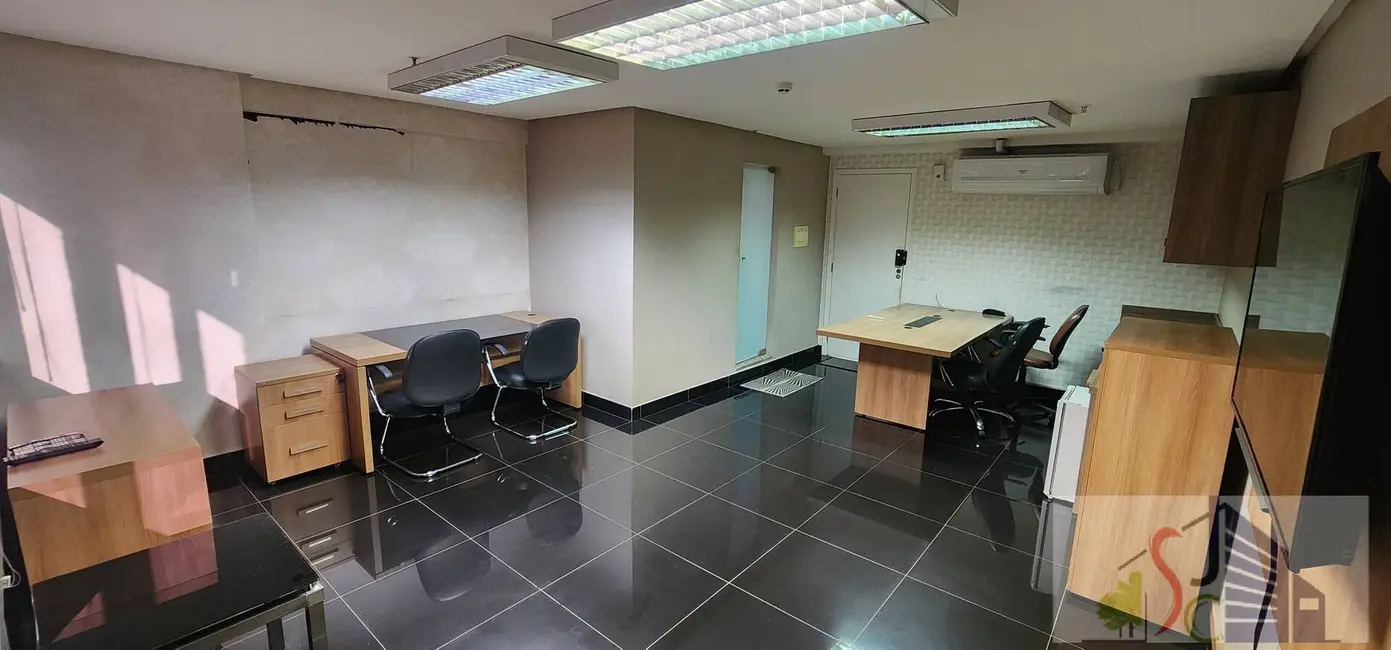 Sala Comercial para alugar, 31m2 em Adrianópolis, Manaus - AM - imagem 1 Foto 1 de Sala Comercial para alugar, 31m2 em Adrianópolis, Manaus - AM