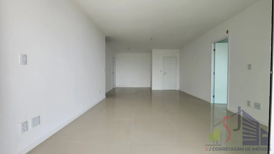 Foto 6 de Apartamento com 4 quartos à venda, 149m2 em Ponta Negra, Manaus - AM