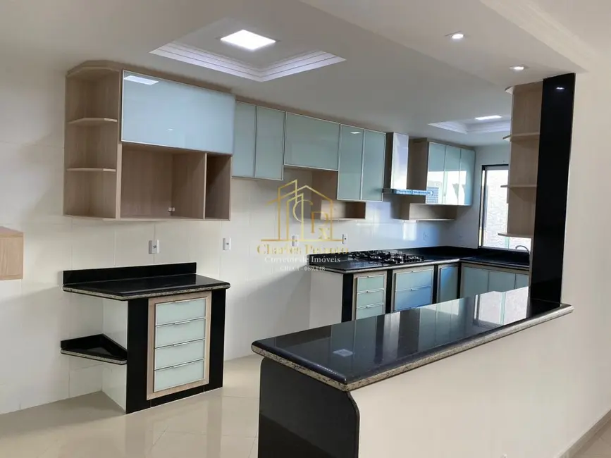 Foto 9 de Casa com 4 quartos à venda, 330m2 em Jardim Guanabara, Rio De Janeiro - RJ