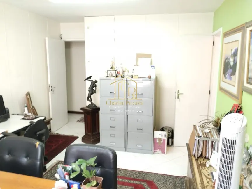 Sala Comercial à venda, 150m2 em Centro, Rio De Janeiro - RJ - imagem 8 Foto 8 de Sala Comercial à venda, 150m2 em Centro, Rio De Janeiro - RJ