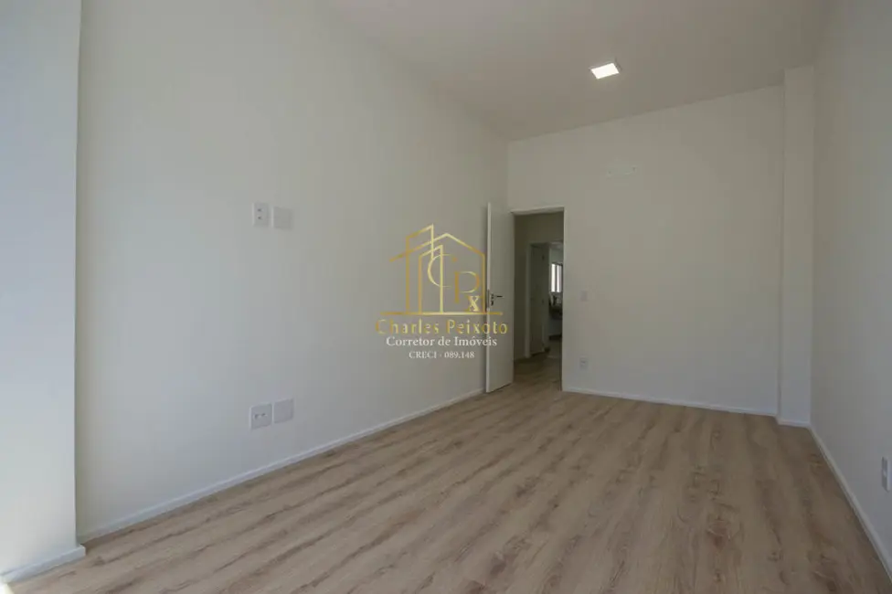 Apartamento com 2 quartos à venda, 106m2 em Copacabana, Rio De Janeiro - RJ - imagem 5 Foto 5 de Apartamento com 2 quartos à venda, 106m2 em Copacabana, Rio De Janeiro - RJ