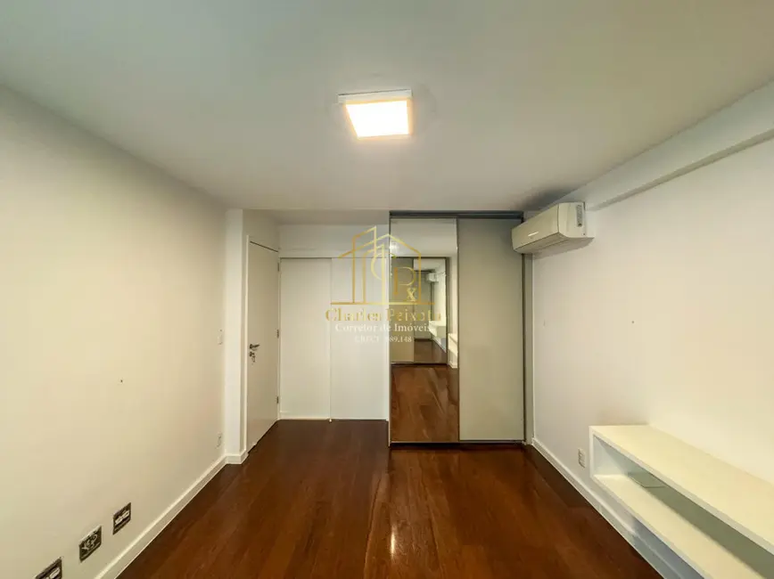 Foto 3 de Apartamento com 3 quartos à venda, 199m2 em Leblon, Rio De Janeiro - RJ