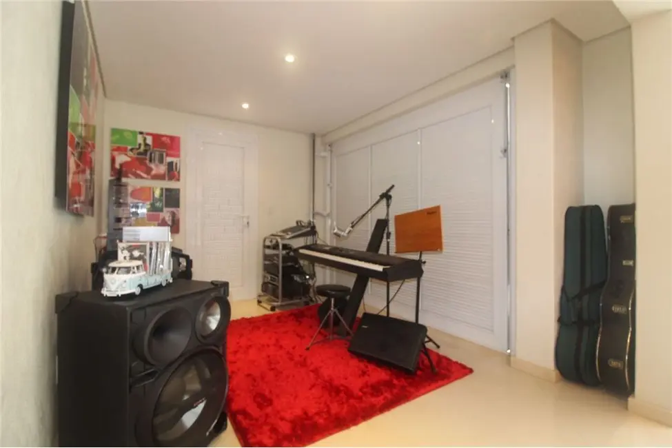 Casa com 8 quartos à venda, 1362m2 em Chácaras Alpina, Valinhos - SP - imagem 8 Foto 8 de Casa com 8 quartos à venda, 1362m2 em Chácaras Alpina, Valinhos - SP