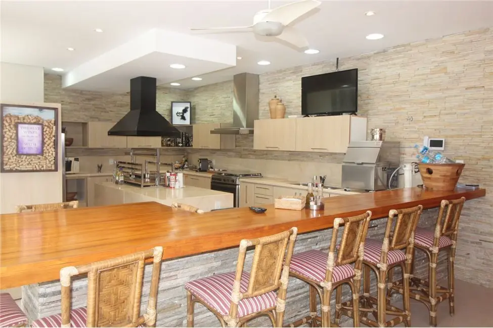 Casa com 8 quartos à venda, 1362m2 em Chácaras Alpina, Valinhos - SP - imagem 9 Foto 9 de Casa com 8 quartos à venda, 1362m2 em Chácaras Alpina, Valinhos - SP