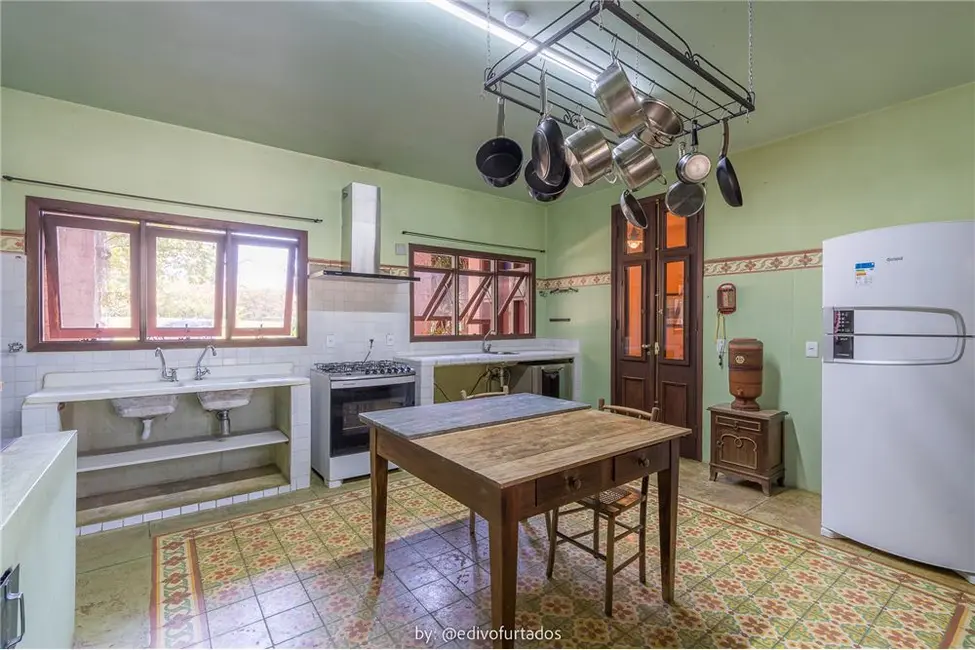 Casa com 4 quartos à venda, 711m2 em Jardim Portugal, Valinhos - SP - imagem 5 Foto 5 de Casa com 4 quartos à venda, 711m2 em Jardim Portugal, Valinhos - SP