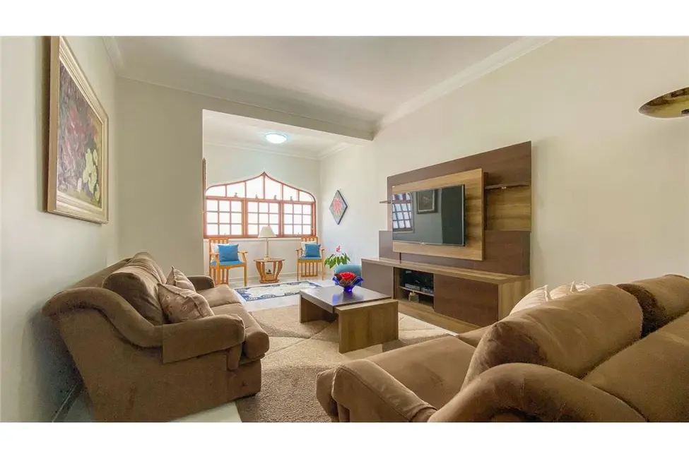 Foto 1 de Casa com 3 quartos à venda, 253m2 em Mairipora - SP