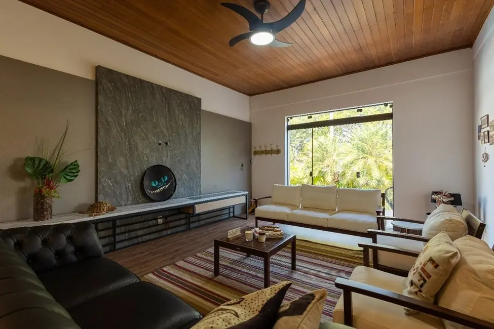 Casa de Condomínio com 5 quartos à venda, 577m2 em Vista Alegre, Vinhedo - SP - imagem 4 Foto 4 de Casa de Condomínio com 5 quartos à venda, 577m2 em Vista Alegre, Vinhedo - SP