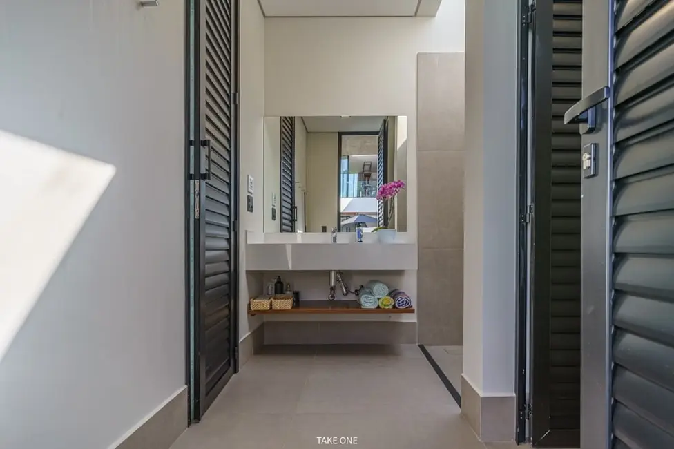 Casa de Condomínio com 3 quartos à venda, 310m2 em Valinhos - SP - imagem 5 Foto 5 de Casa de Condomínio com 3 quartos à venda, 310m2 em Valinhos - SP