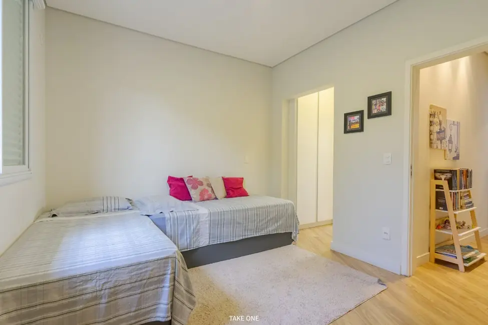 Casa de Condomínio com 3 quartos à venda, 137m2 em Bairro das Palmeiras, Campinas - SP - imagem 3 Foto 3 de Casa de Condomínio com 3 quartos à venda, 137m2 em Bairro das Palmeiras, Campinas - SP