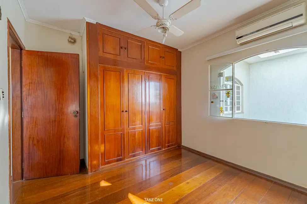 Foto 9 de Casa com 4 quartos à venda, 248m2 em Jardim Nova Europa, Campinas - SP