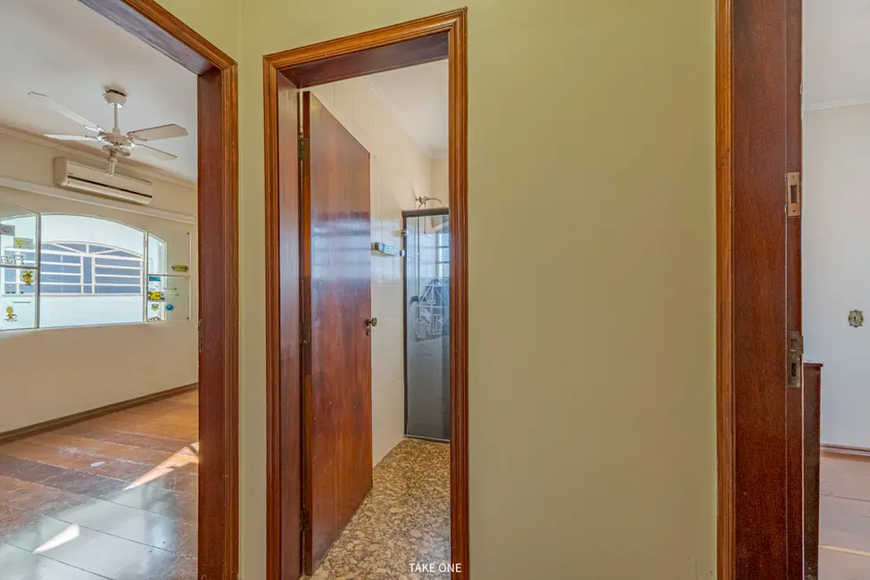 Foto 4 de Casa com 4 quartos à venda, 248m2 em Jardim Nova Europa, Campinas - SP