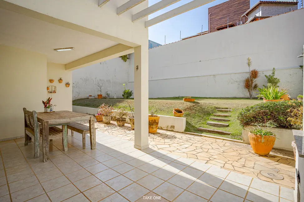 Casa de Condomínio com 4 quartos à venda, 459m2 em Loteamento Caminhos de São Conrado (Sousas), Campinas - SP - imagem 4 Foto 4 de Casa de Condomínio com 4 quartos à venda, 459m2 em Loteamento Caminhos de São Conrado (Sousas), Campinas - SP