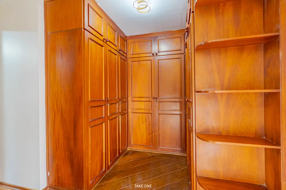 Apartamento com 3 quartos à venda, 233m2 em Cambuí, Campinas - SP - imagem 7 Foto 7 de Apartamento com 3 quartos à venda, 233m2 em Cambuí, Campinas - SP