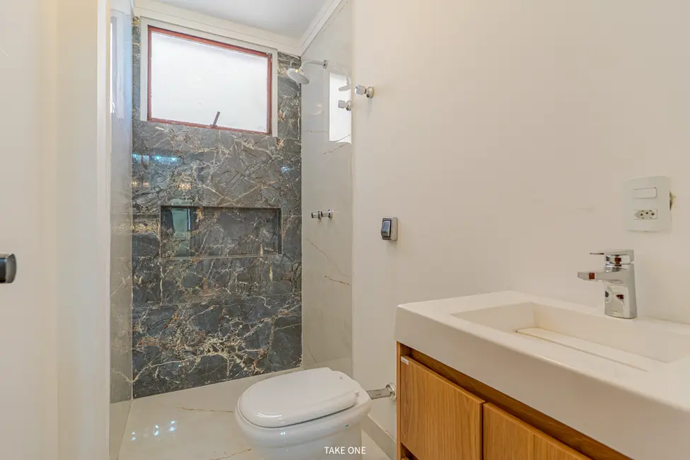 Apartamento com 3 quartos à venda, 233m2 em Cambuí, Campinas - SP - imagem 3 Foto 3 de Apartamento com 3 quartos à venda, 233m2 em Cambuí, Campinas - SP