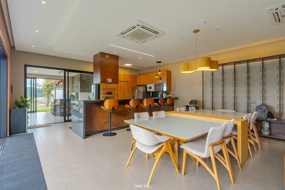 Foto 5 de Casa de Condomínio com 4 quartos à venda, 396m2 em Monte Alegre, Vinhedo - SP