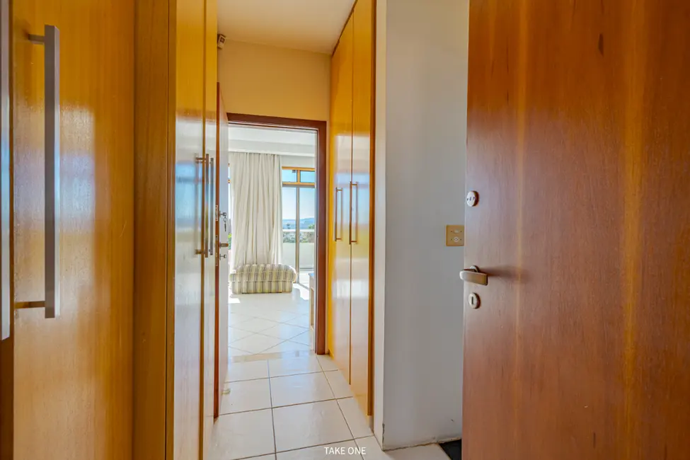 Casa de Condomínio com 4 quartos à venda, 378m2 em Loteamento Caminhos de São Conrado (Sousas), Campinas - SP - imagem 9 Foto 9 de Casa de Condomínio com 4 quartos à venda, 378m2 em Loteamento Caminhos de São Conrado (Sousas), Campinas - SP