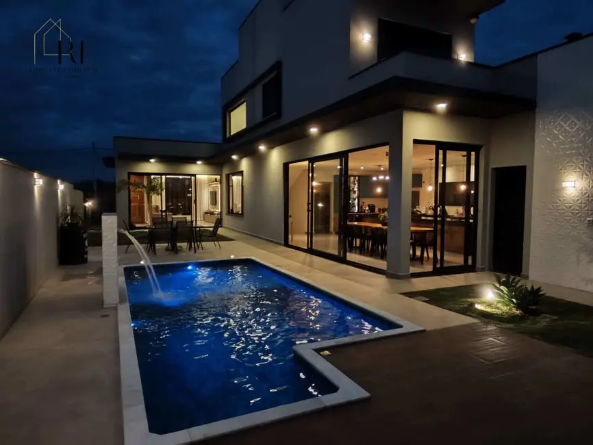 Casa de Condomínio com 3 quartos à venda, 272m2 em Observatório, Vinhedo - SP - imagem 4 Foto 4 de Casa de Condomínio com 3 quartos à venda, 272m2 em Observatório, Vinhedo - SP