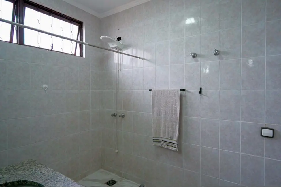 Foto 6 de Casa com 4 quartos à venda, 277m2 em Jardim América, Jundiai - SP