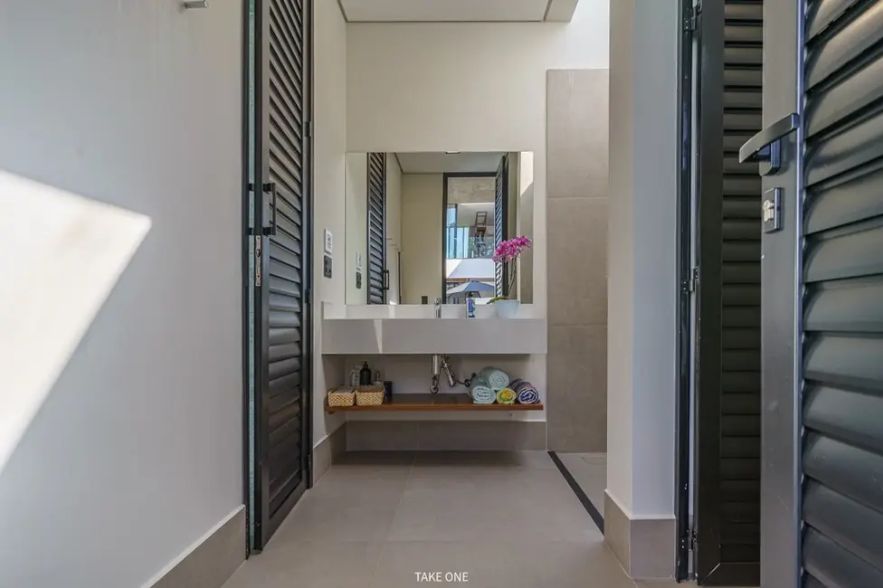 Casa de Condomínio com 3 quartos à venda, 310m2 em Valinhos - SP - imagem 5 Foto 5 de Casa de Condomínio com 3 quartos à venda, 310m2 em Valinhos - SP