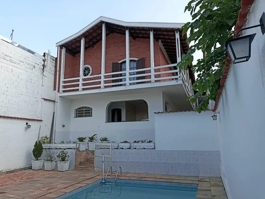 Casa com 3 quartos à venda, 312m2 em Região Central, Caieiras - SP - imagem 1 Foto 1 de Casa com 3 quartos à venda, 312m2 em Região Central, Caieiras - SP