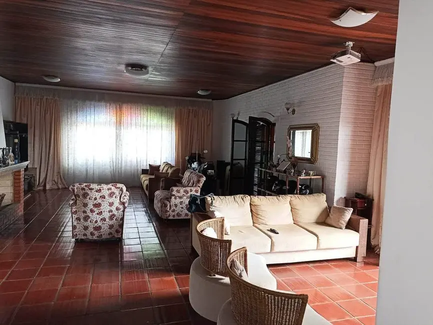 Casa com 3 quartos à venda, 312m2 em Região Central, Caieiras - SP - imagem 5 Foto 5 de Casa com 3 quartos à venda, 312m2 em Região Central, Caieiras - SP