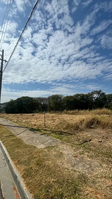 Terreno / Lote à venda, 601m2 em Nova Veneza, Paulinia - SP - imagem 1 Foto 1 de Terreno / Lote à venda, 601m2 em Nova Veneza, Paulinia - SP