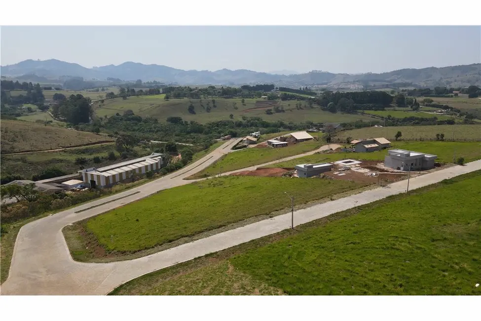 Foto 3 de Terreno / Lote à venda, 1000m2 em Joanopolis - SP