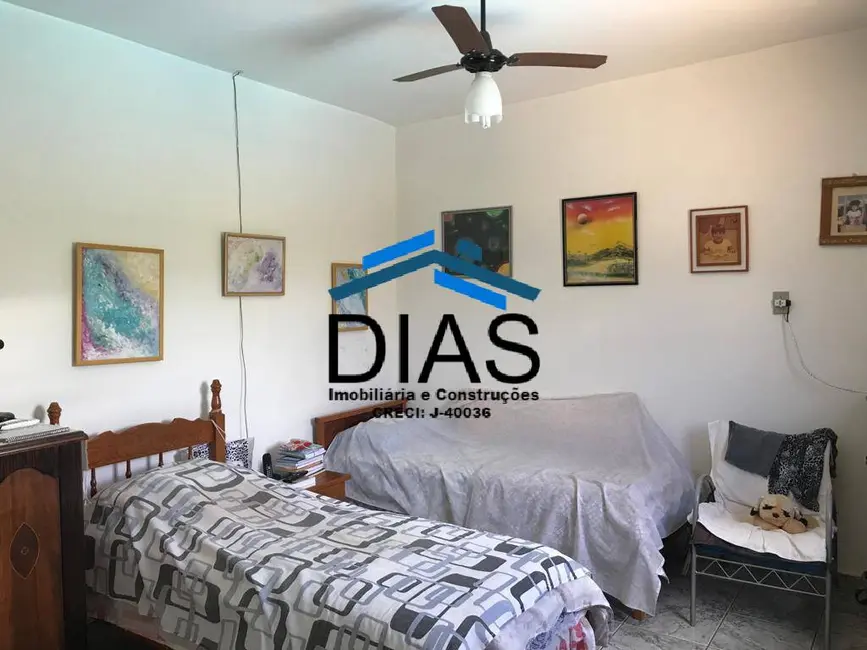 Casa com 3 quartos à venda, 250m2 em Doutor Tancredo de Almeida Neves, Araraquara - SP - imagem 9 Foto 9 de Casa com 3 quartos à venda, 250m2 em Doutor Tancredo de Almeida Neves, Araraquara - SP