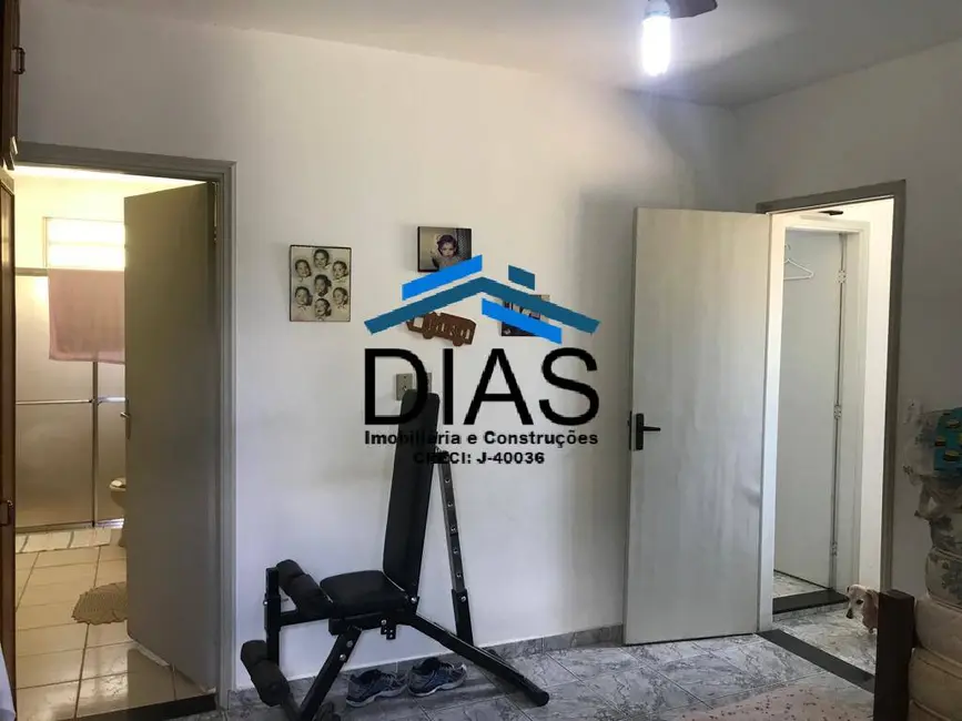 Casa com 3 quartos à venda, 250m2 em Doutor Tancredo de Almeida Neves, Araraquara - SP - imagem 7 Foto 7 de Casa com 3 quartos à venda, 250m2 em Doutor Tancredo de Almeida Neves, Araraquara - SP